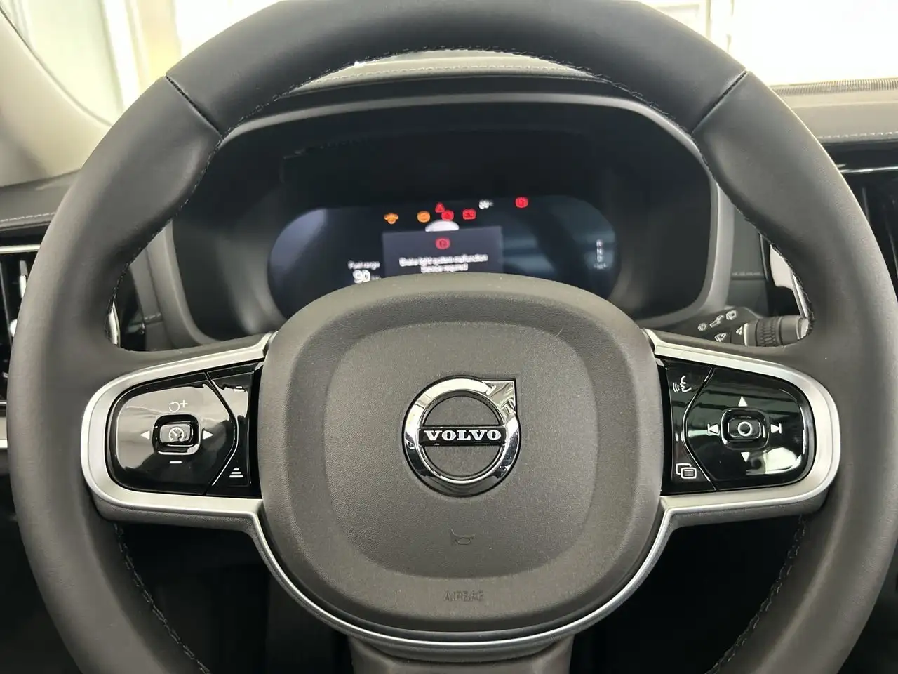 Volvo V60 Cross Country снимка Volvo V60 Cross Country