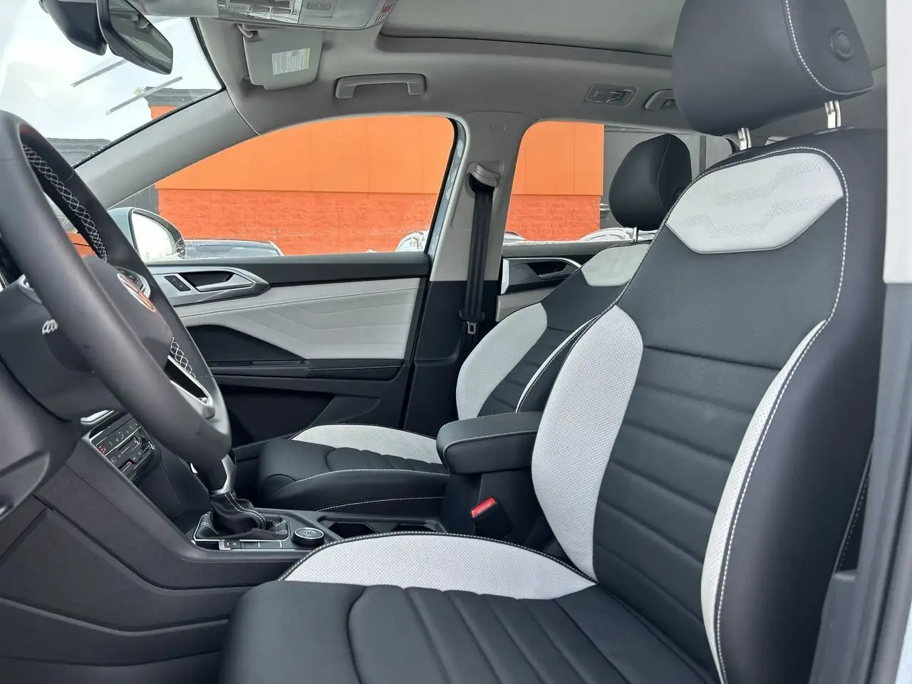 Volkswagen Taos снимка Volkswagen Taos