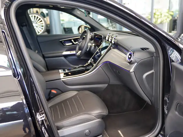 Mercedes-Benz GLC view 10