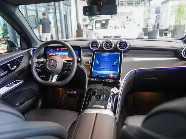 Mercedes-Benz GLC view 15