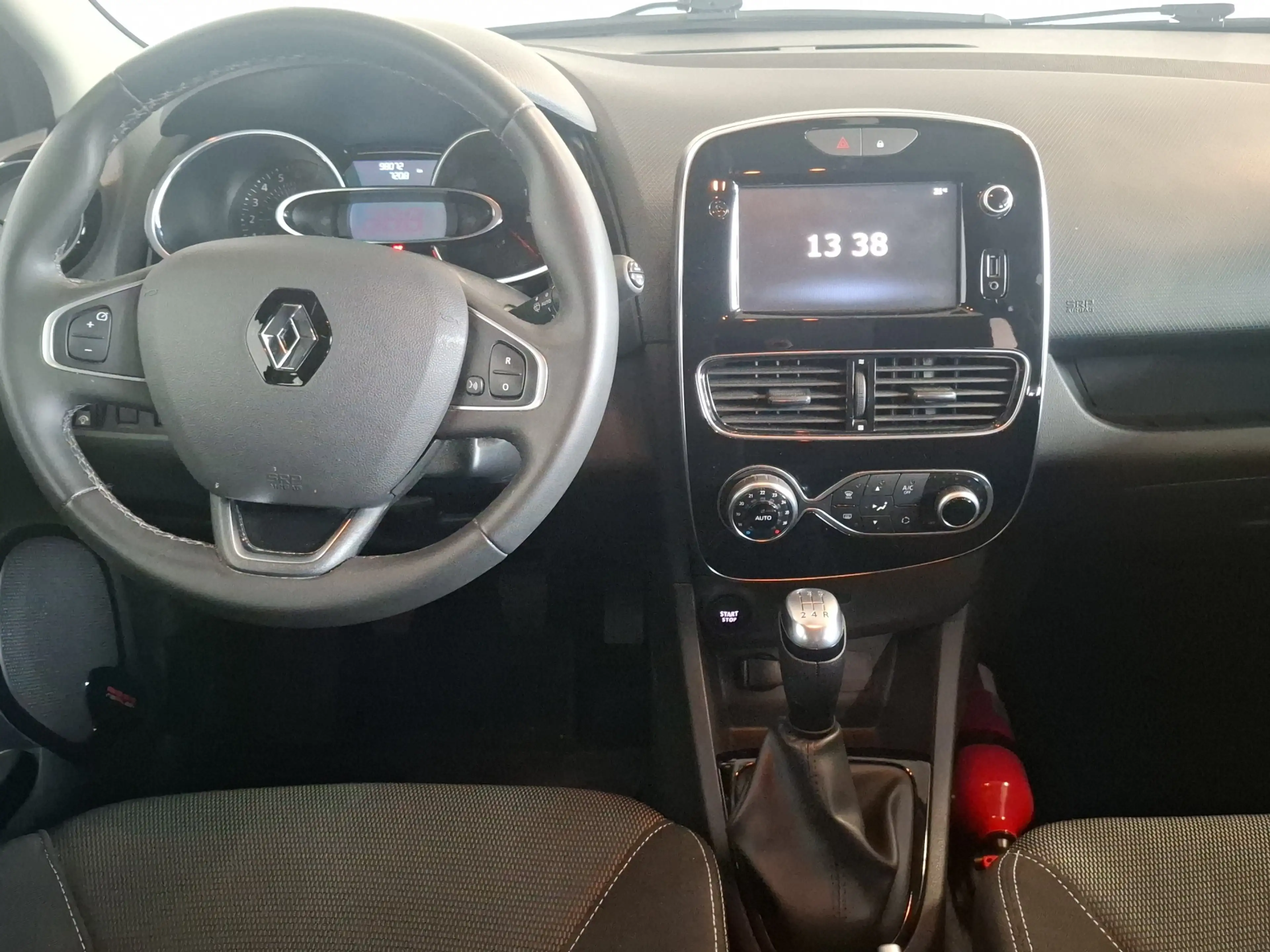 Renault Clio Grandtour 0.9 TCe Intens NAVI AIRCO PDC — photo 11
