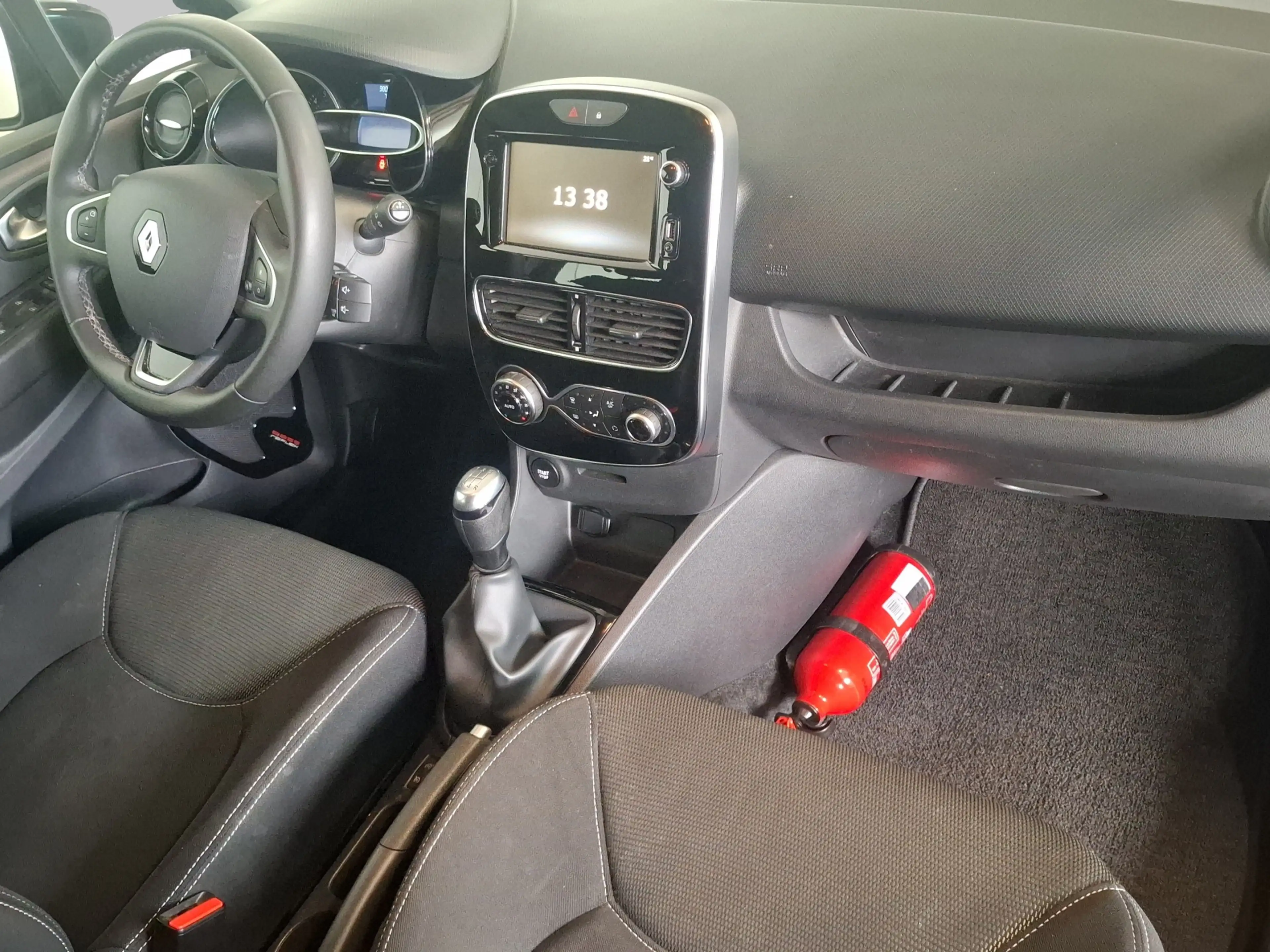 Renault Clio Grandtour 0.9 TCe Intens NAVI AIRCO PDC — photo 8