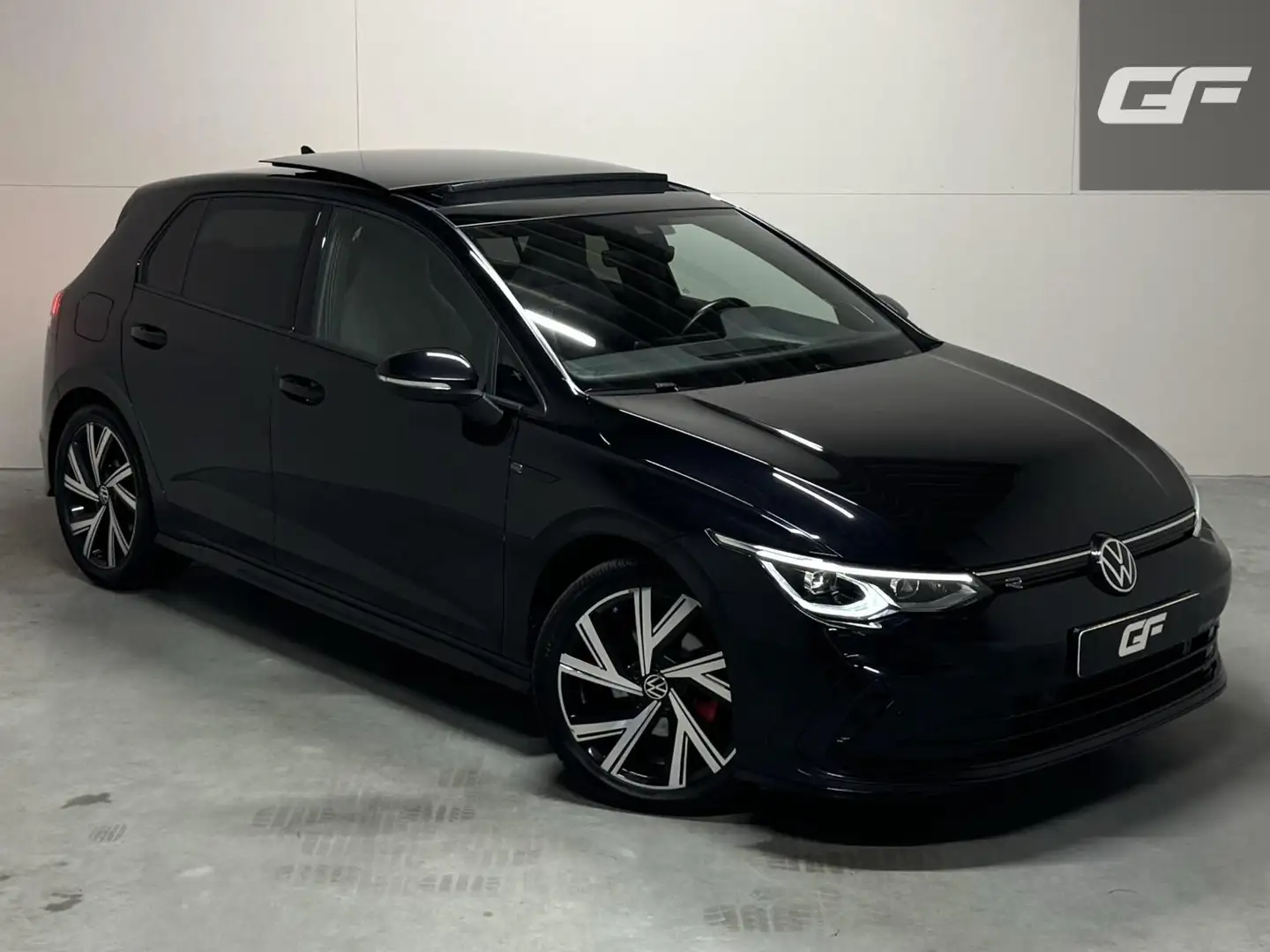 Volkswagen Golf 1.5 eTSI R-Line Pano Harman/Kardon Carplay Sfeer Zwart - 2
