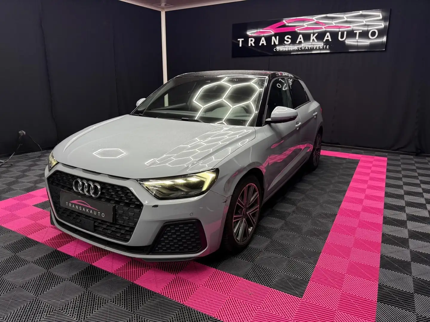 Audi A1 Sportback 30 TFSI S line/GARANTIE 12 MOIS Grau - 2