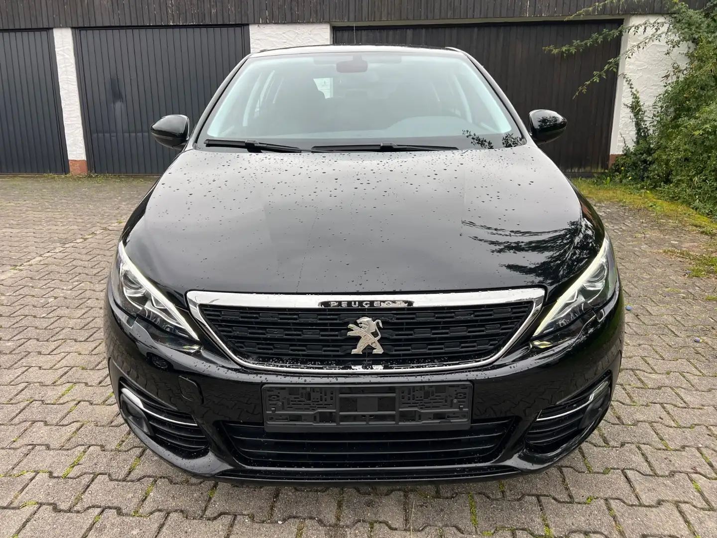 Peugeot 308 Peugeot 308 Lim. 1.5 HDI*Virtual*Navi*PDC*Temp.* Schwarz - 2