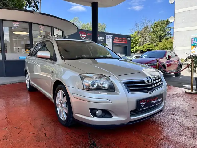 2007 Toyota Avensis in Silver for sale