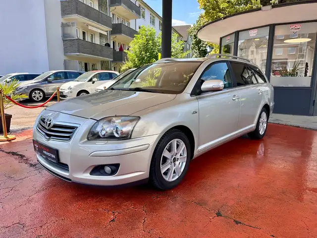 Toyota Avensis view 8