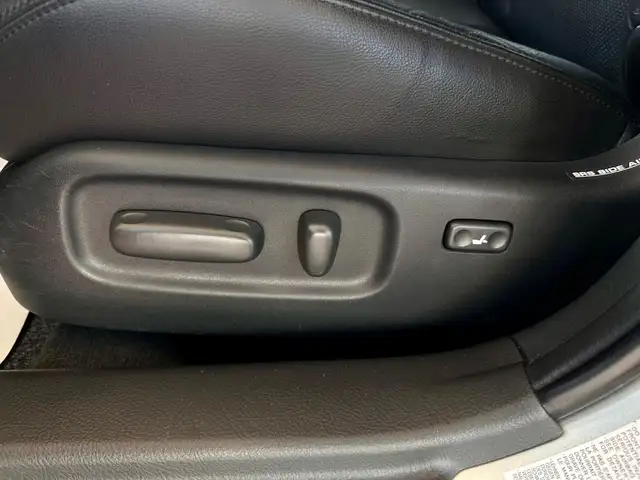 Toyota Avensis view 12