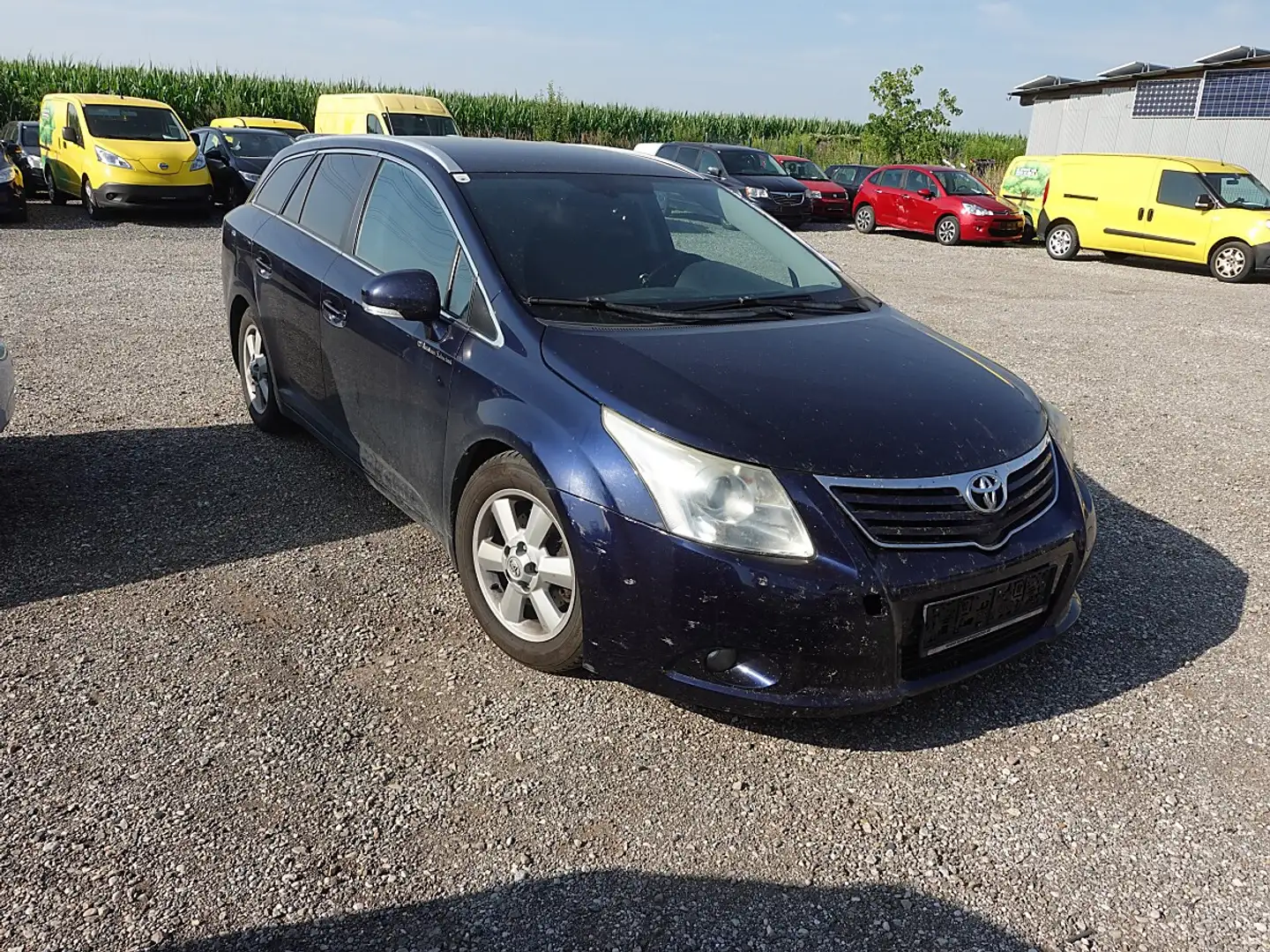 Toyota Avensis Blau - 2