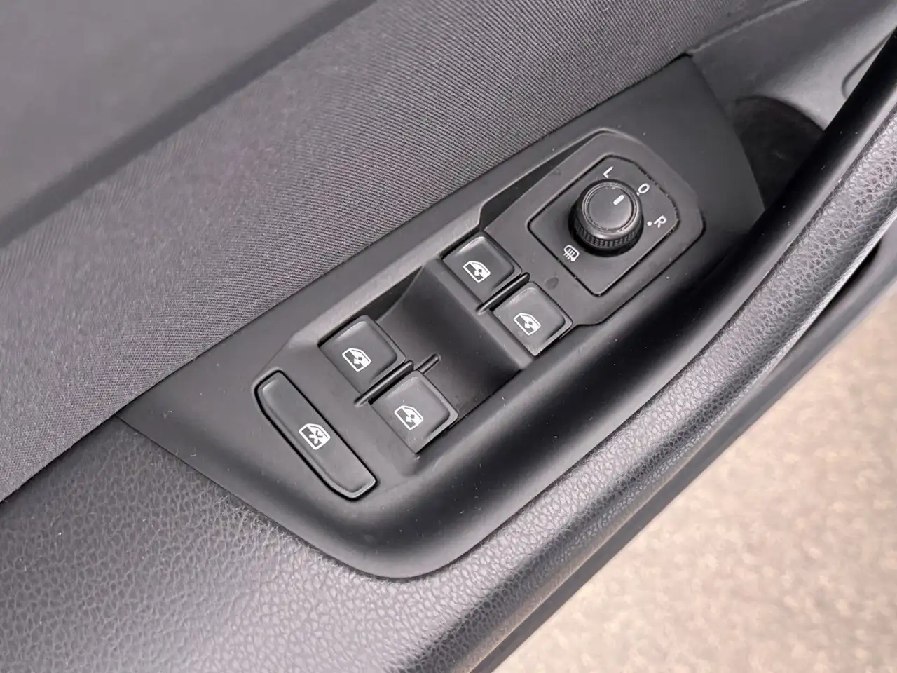 Volkswagen Passat 2.0 TDI Business Aut MATRIX RADAR, миниатюра 20