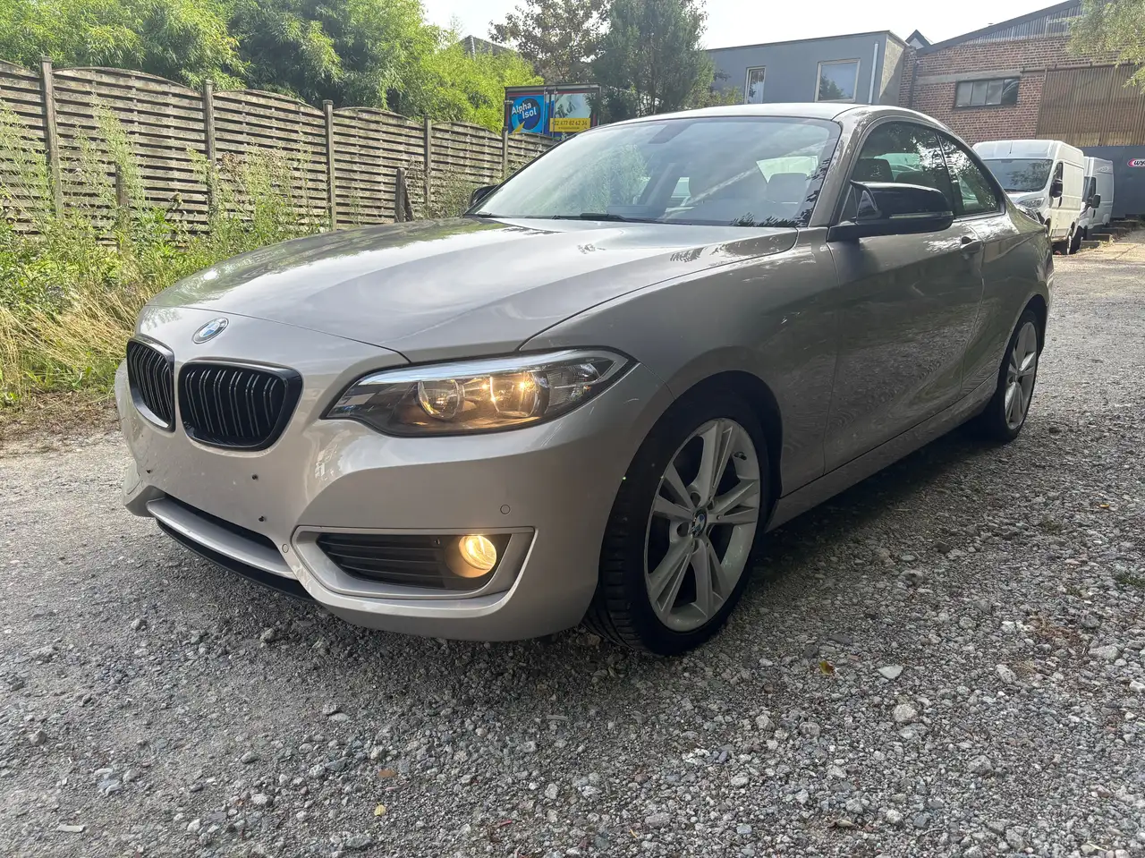 BMW 220