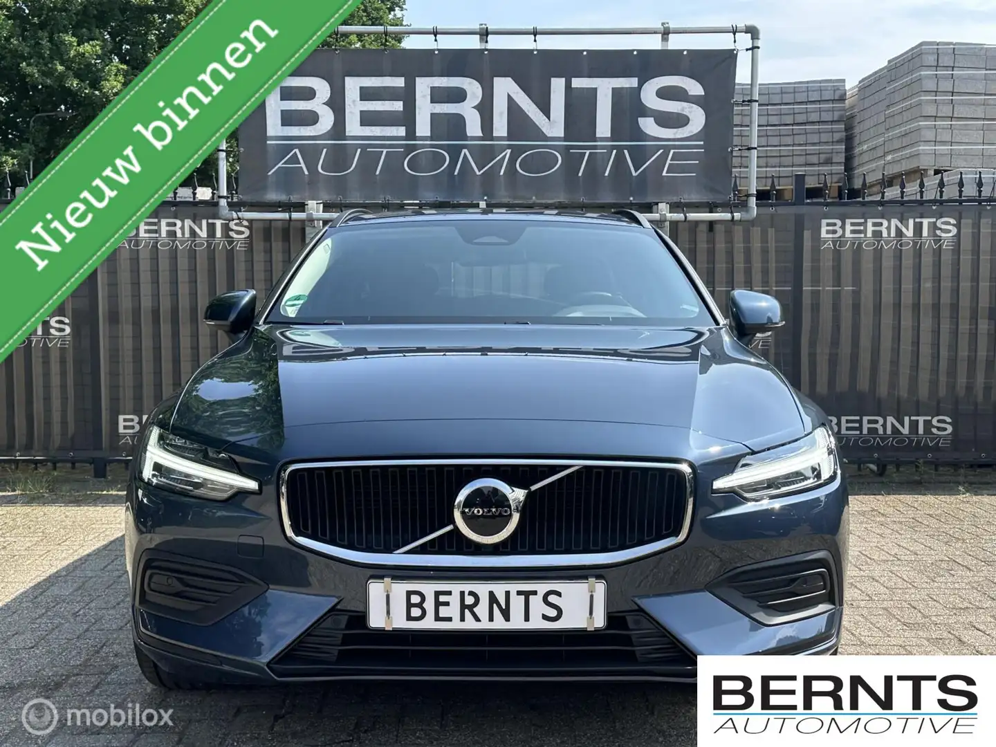 Volvo V60 B3 Mild Hybrid Essential|Trekhaak|Parkeercamera|St Blau - 2