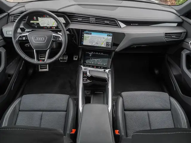 Audi Q8 E-Tron view 11