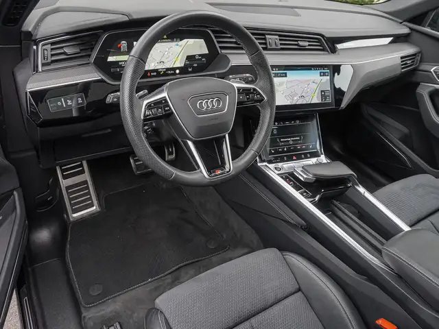Audi Q8 E-Tron view 10