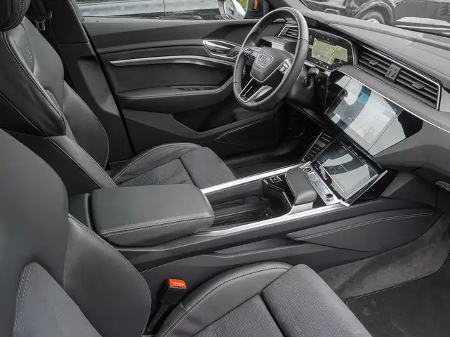 Audi Q8 E-Tron view 9