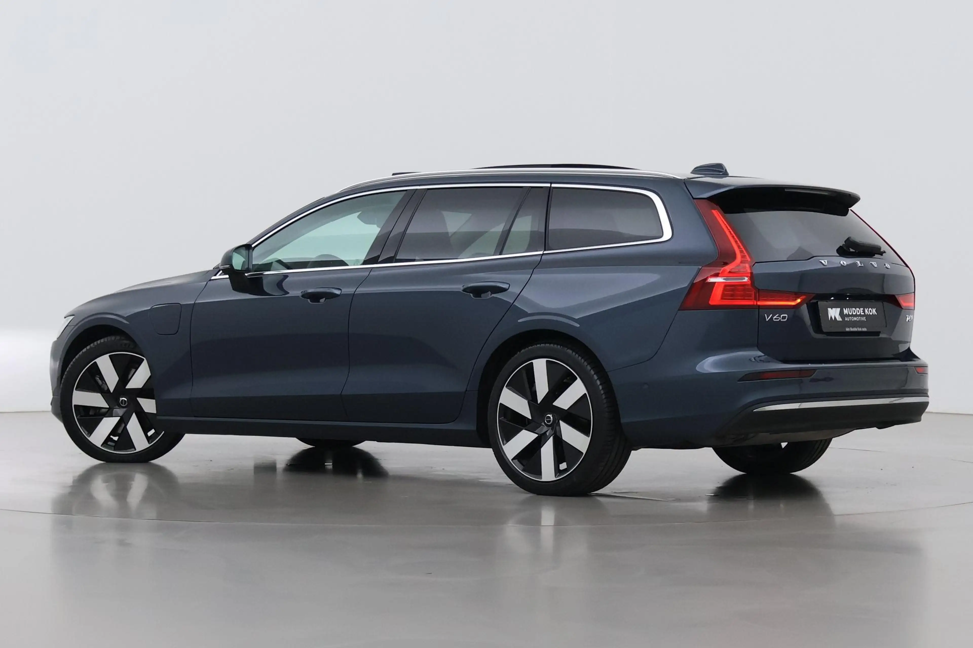 Volvo V60 T6 Plus Bright | Pilot Assist | Panoramadak | Harm — photo 2