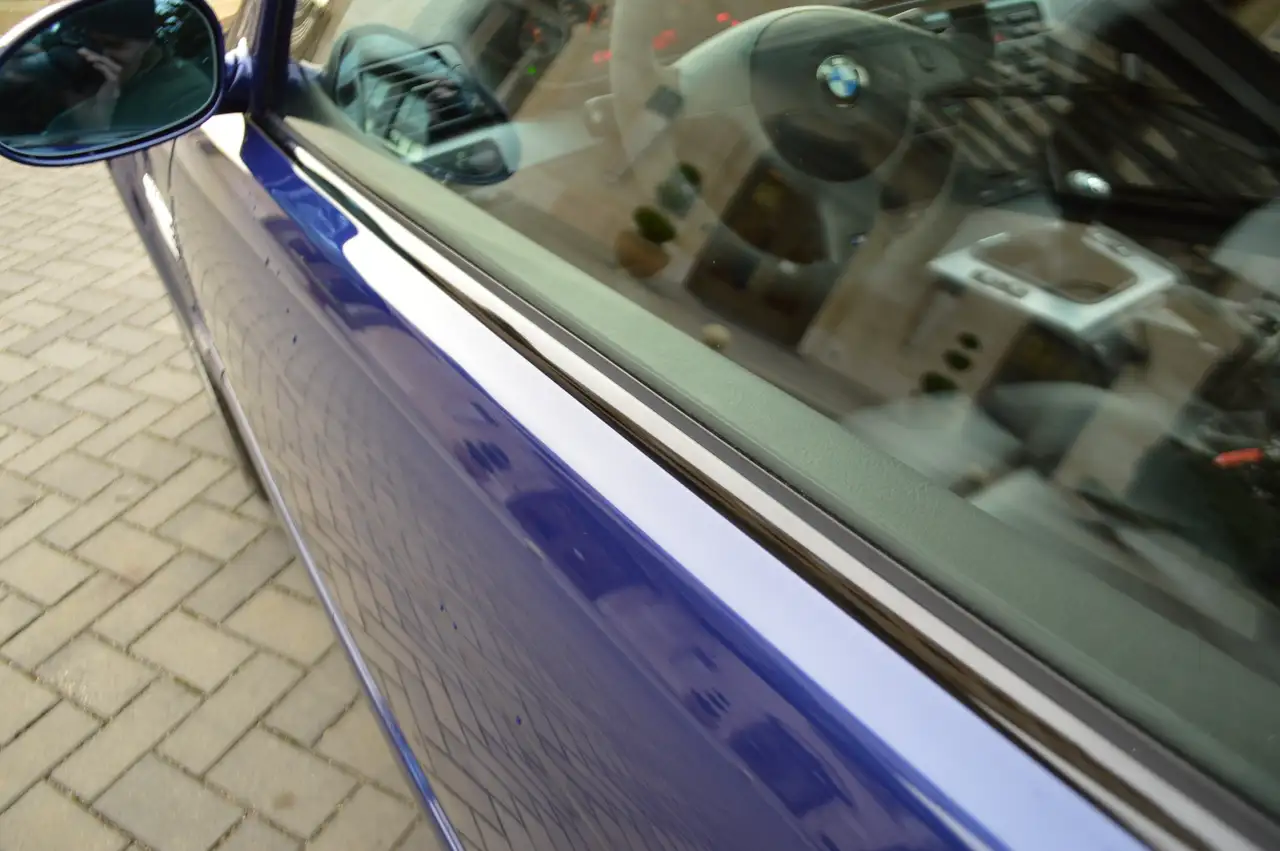 BMW 3 Series снимка BMW 3 Series
