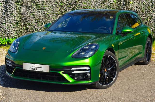 Imagine Porsche Panamera Sport Turismo Turbo S E-Hybrid
