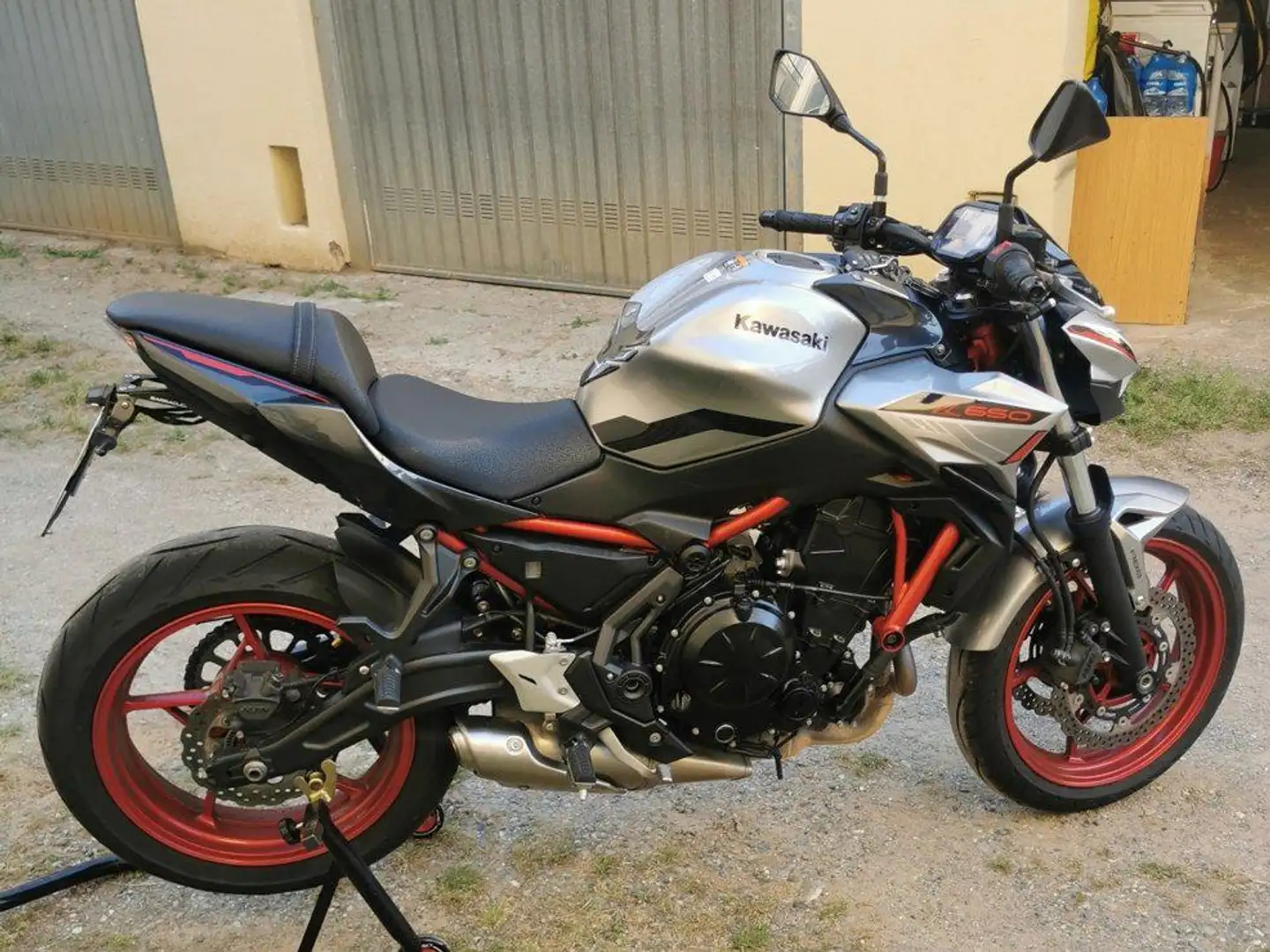 Kawasaki Z 650 Kawasaki z 650 anno 2023 Piros - 1