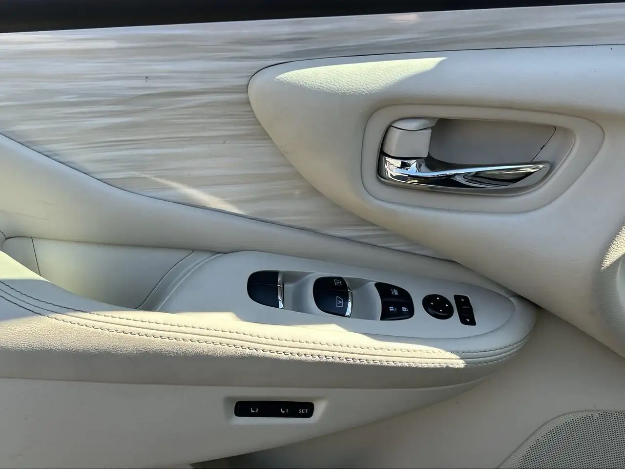 Nissan Murano снимка Nissan Murano