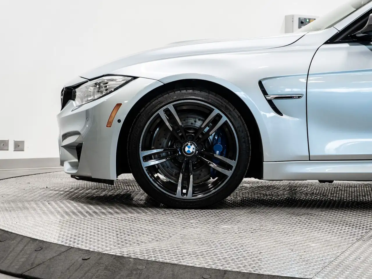 BMW M3 снимка BMW M3