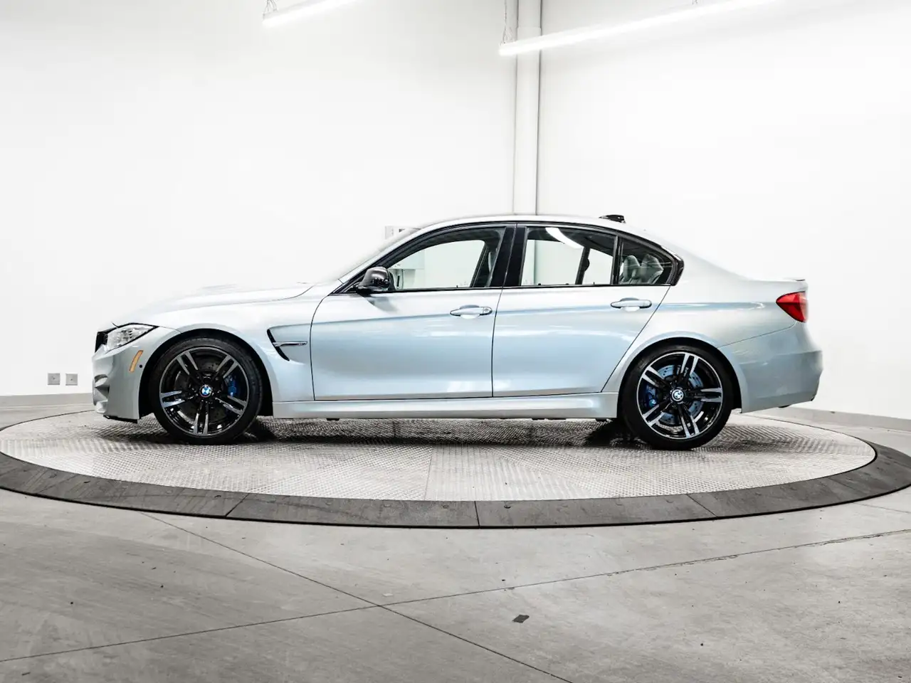 BMW M3 снимка BMW M3
