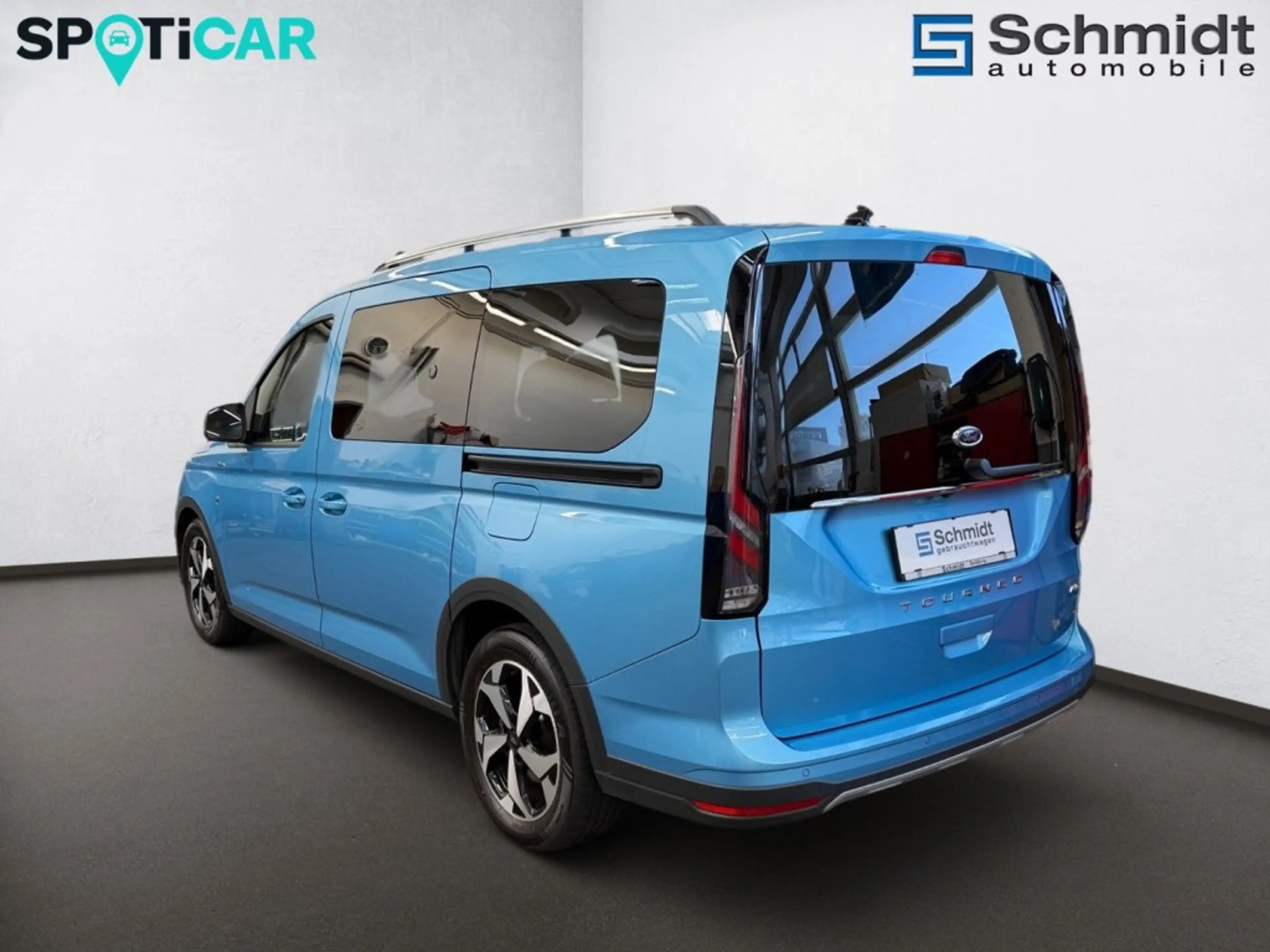 Ford Tourneo Grand Connect 2,0 EcoBlue L2 Active AWD — photo 3