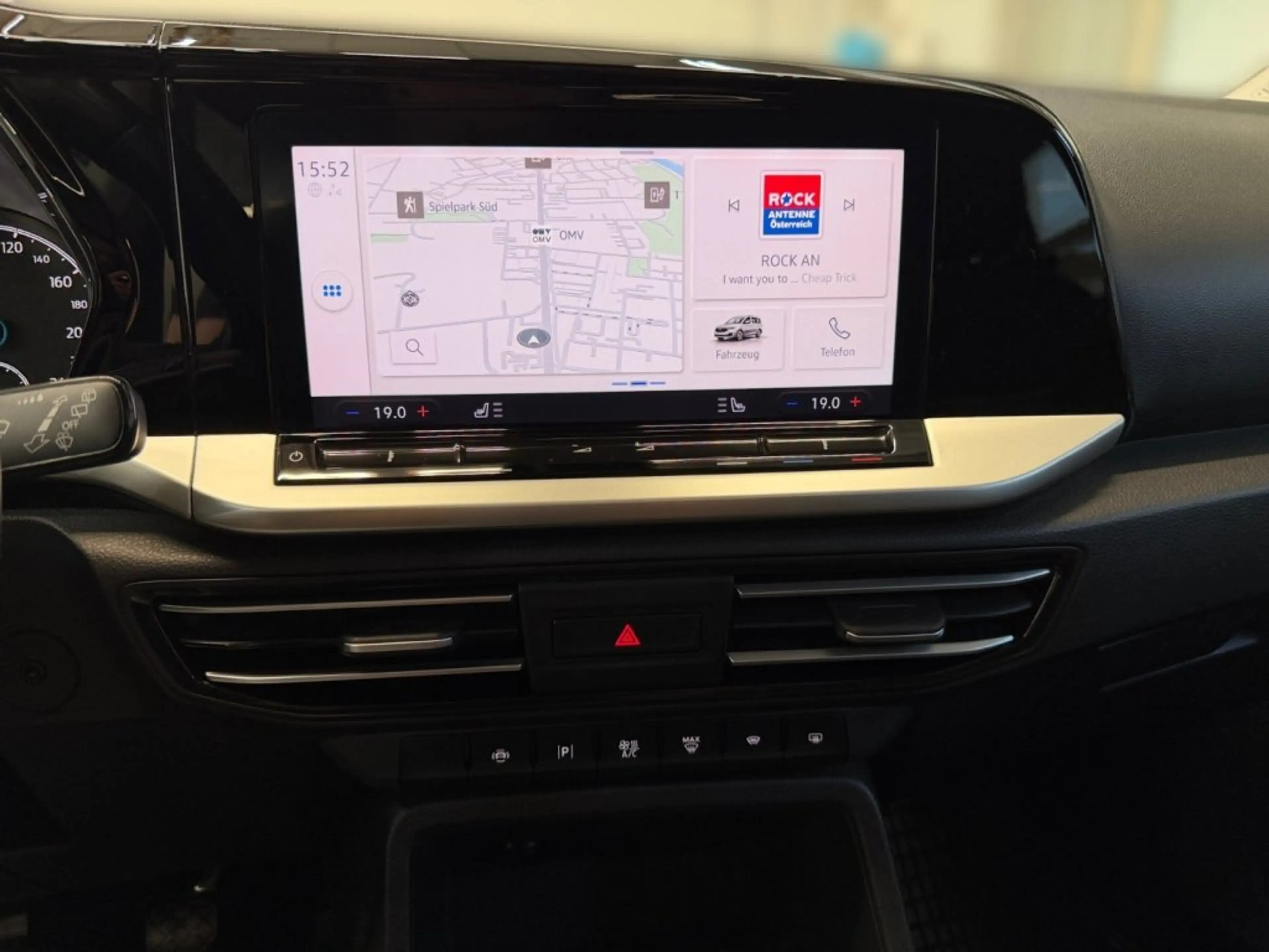 Ford Tourneo Grand Connect 2,0 EcoBlue L2 Active AWD — photo 11