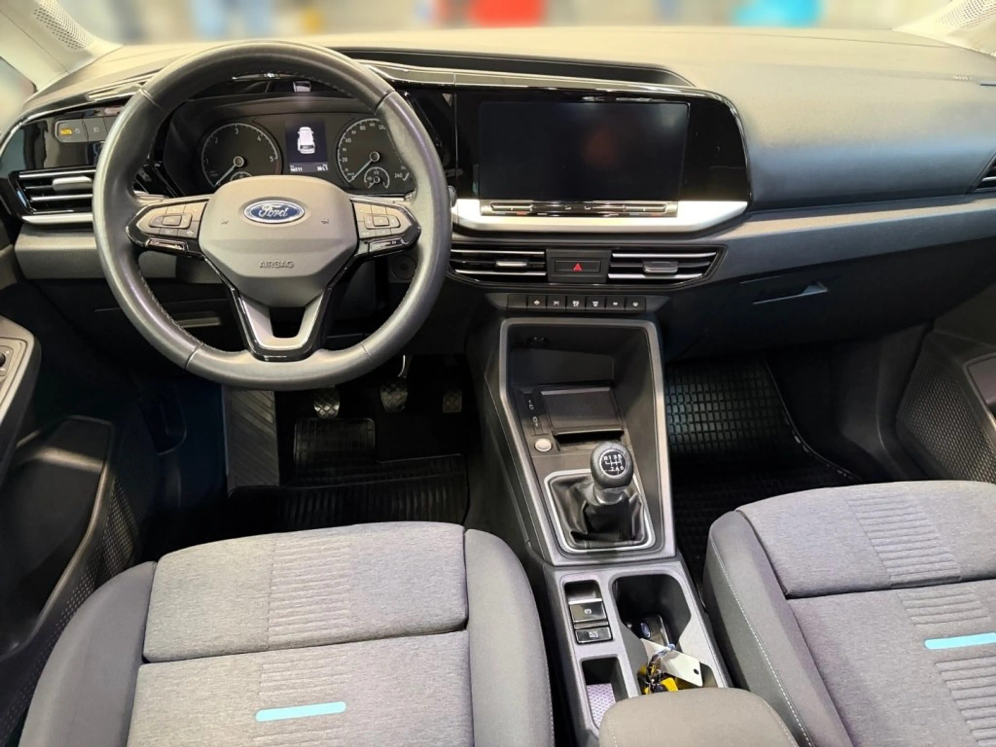 Ford Tourneo Grand Connect 2,0 EcoBlue L2 Active AWD — photo 8