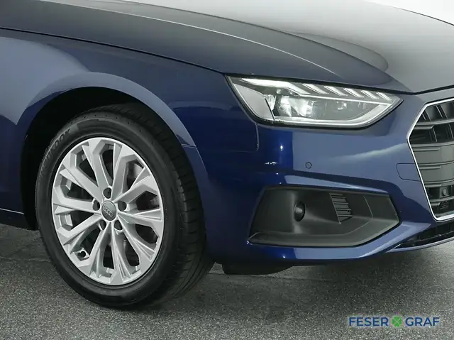 Audi A4 view 11