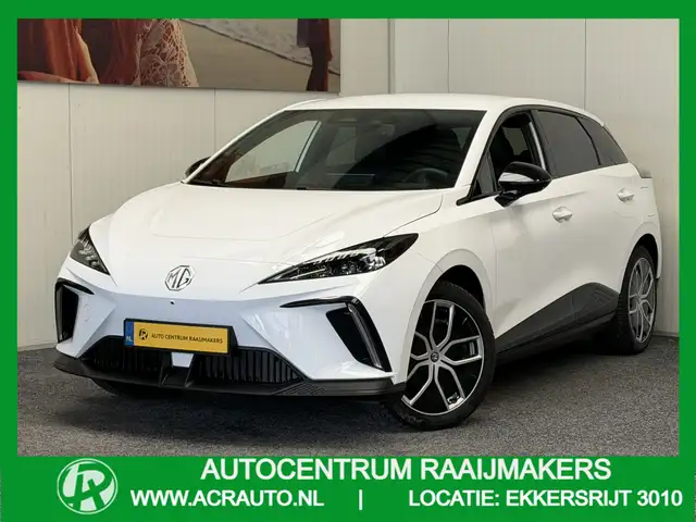 MG MG4 ELECTRIC LUXURY LONG RANGE 204 PK 64 KWH FABRIEKGA