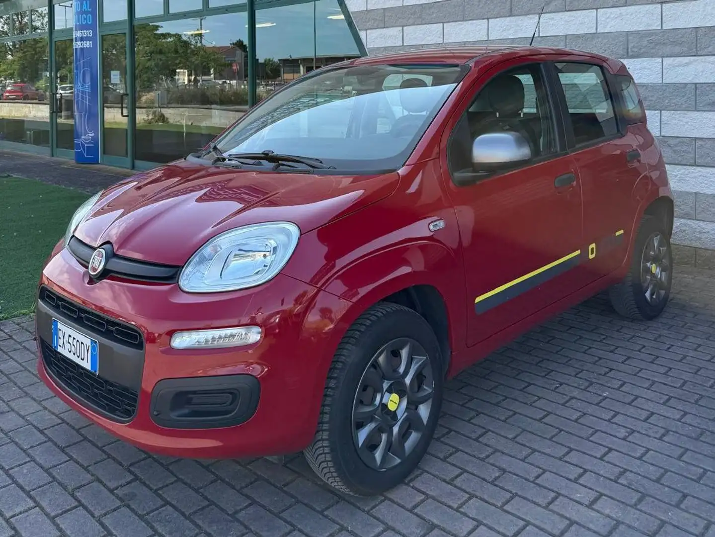 Fiat Panda Panda 0.9 t.air t. natural power Lounge 80cv Rosso - 2