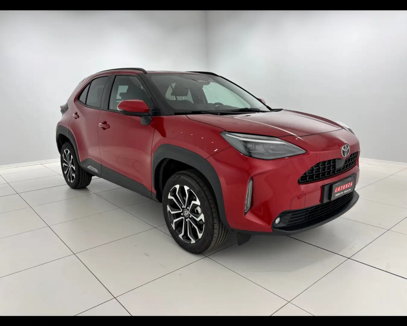Toyota Yaris Cross 1.5 H Trend Rosso - 1