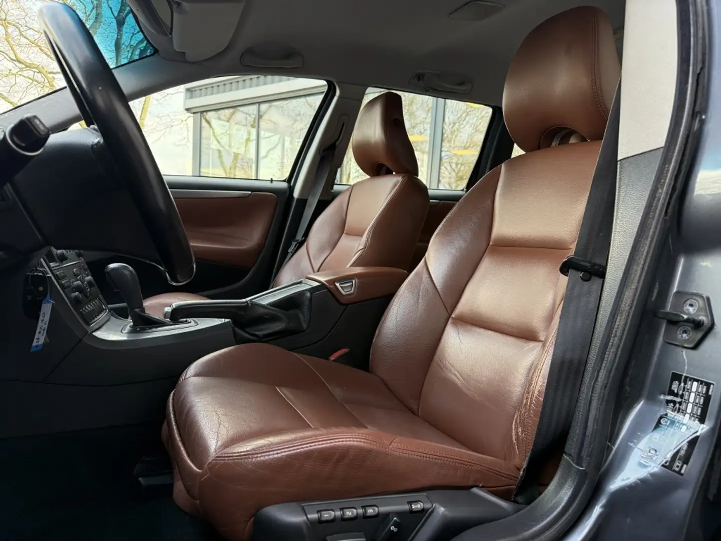 Volvo V70 2.4 Edition Sport Gris - 2