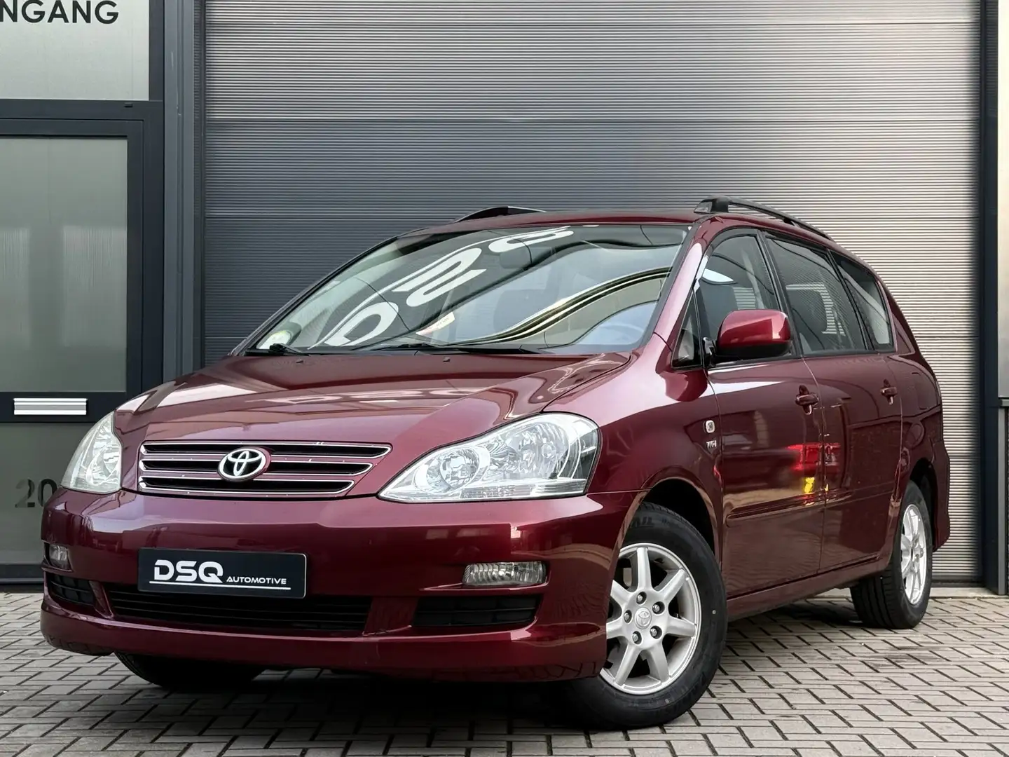 Toyota Avensis Verso 2.0i Executive 7p. Rot - 1