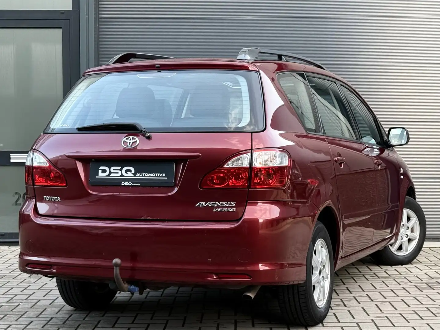 Toyota Avensis Verso 2.0i Executive 7p. Rot - 2