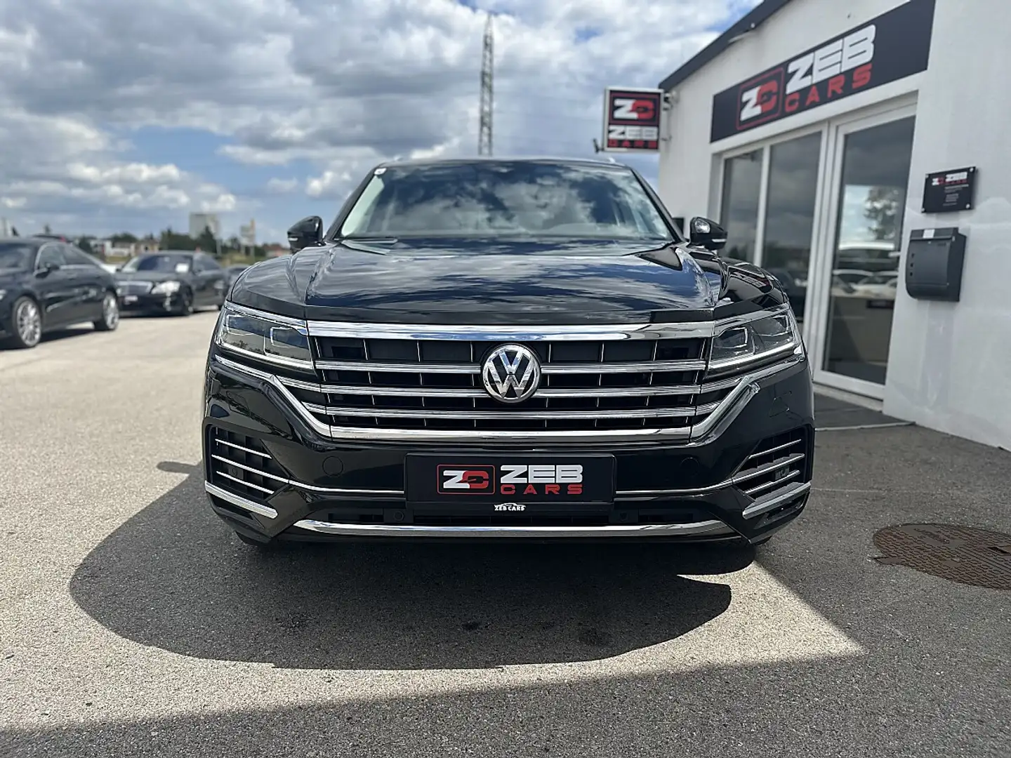 Volkswagen Touareg 4Motion V6 TDI SCR Aut. Schwarz - 2