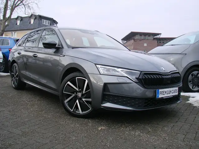 Skoda Octavia 2.0TDi Sportline LED 360º Canton HUD