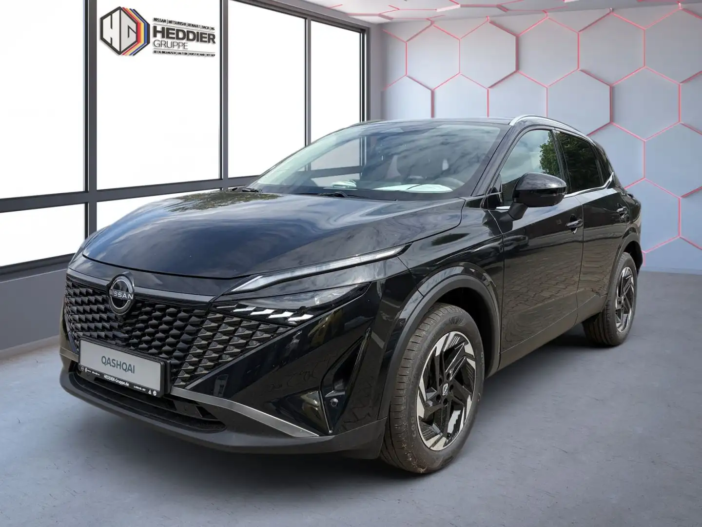 Nissan Qashqai N-Connecta*NAVI*PDC*SHZ*KAMERA Zwart - 1