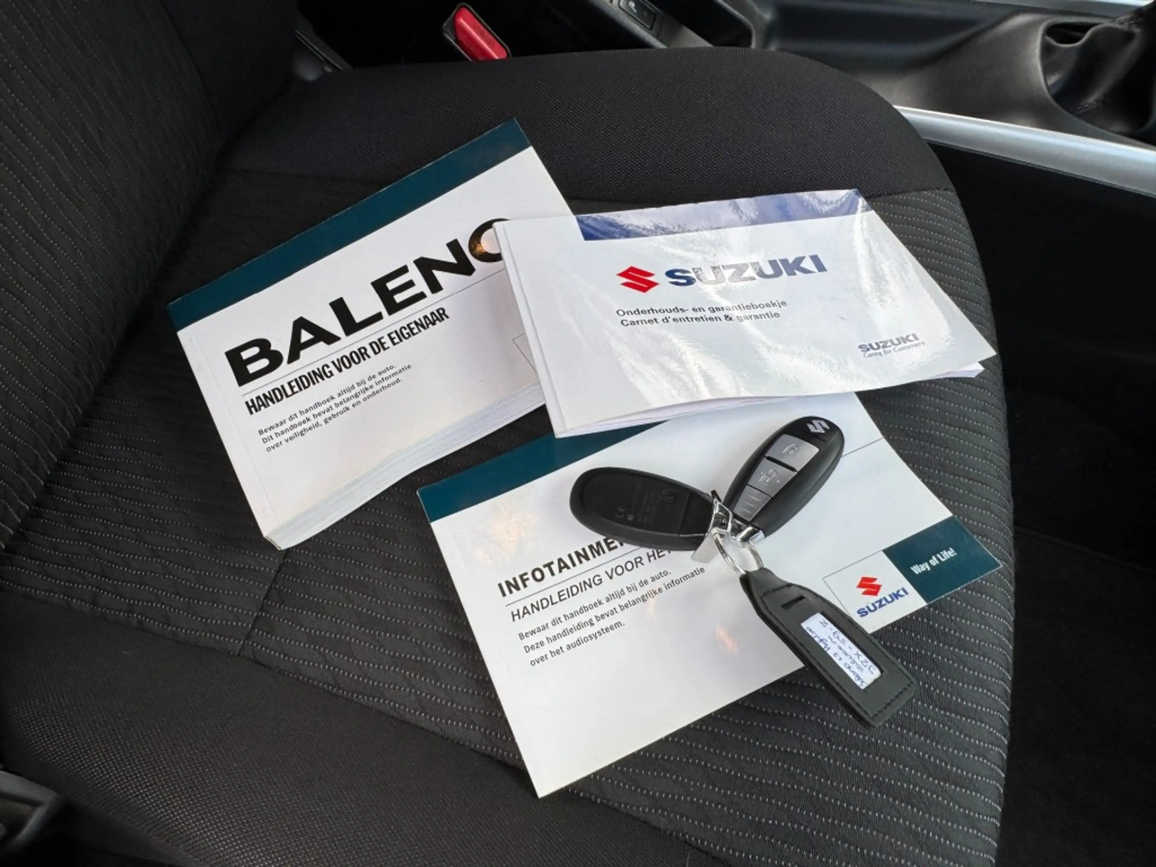 Suzuki Baleno 1.2 High Executive 5-deurs — photo 28
