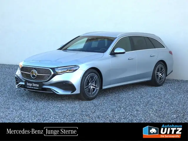 Mercedes-Benz E 220 d 4M T-Modell AMG +AHK+360°+DigiLight+KeyGo+
