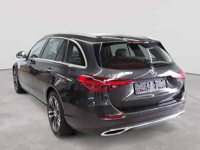 Mercedes-Benz C-Class view 5