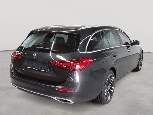 Mercedes-Benz C-Class view 4