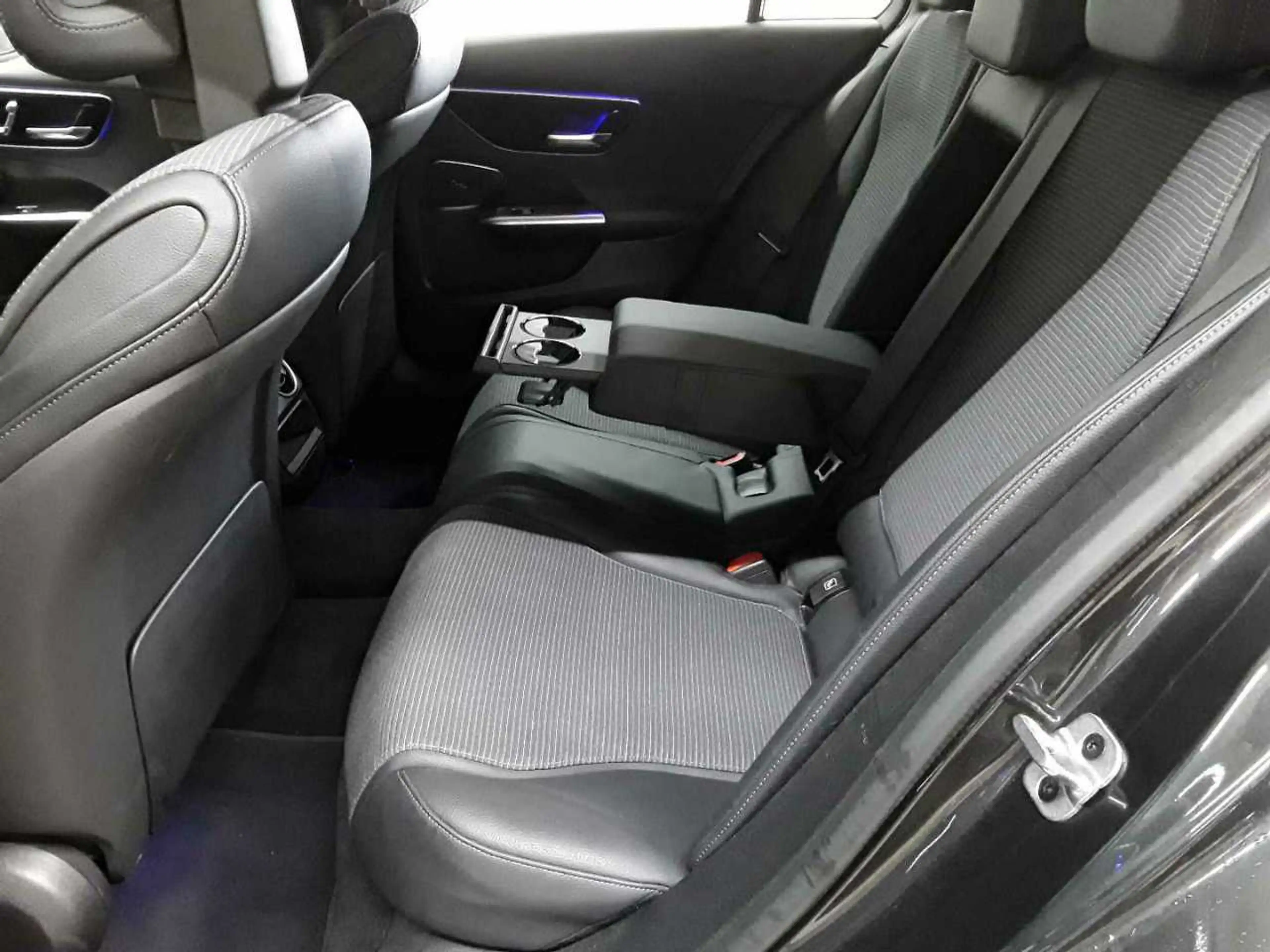 Mercedes-Benz C 300 C 300 e T-Ava AHK DIS Assi+ Sound KomfP — photo 13