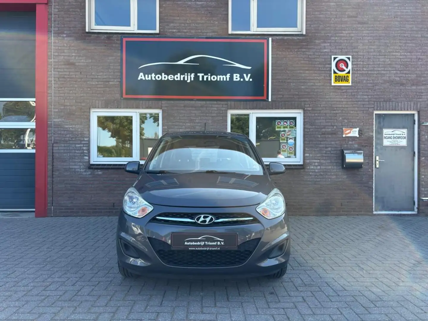 Hyundai i10 1.2 AUTOMAAT - AIRCO - ELEKTRISCH PAKKET ..!! Gris - 2