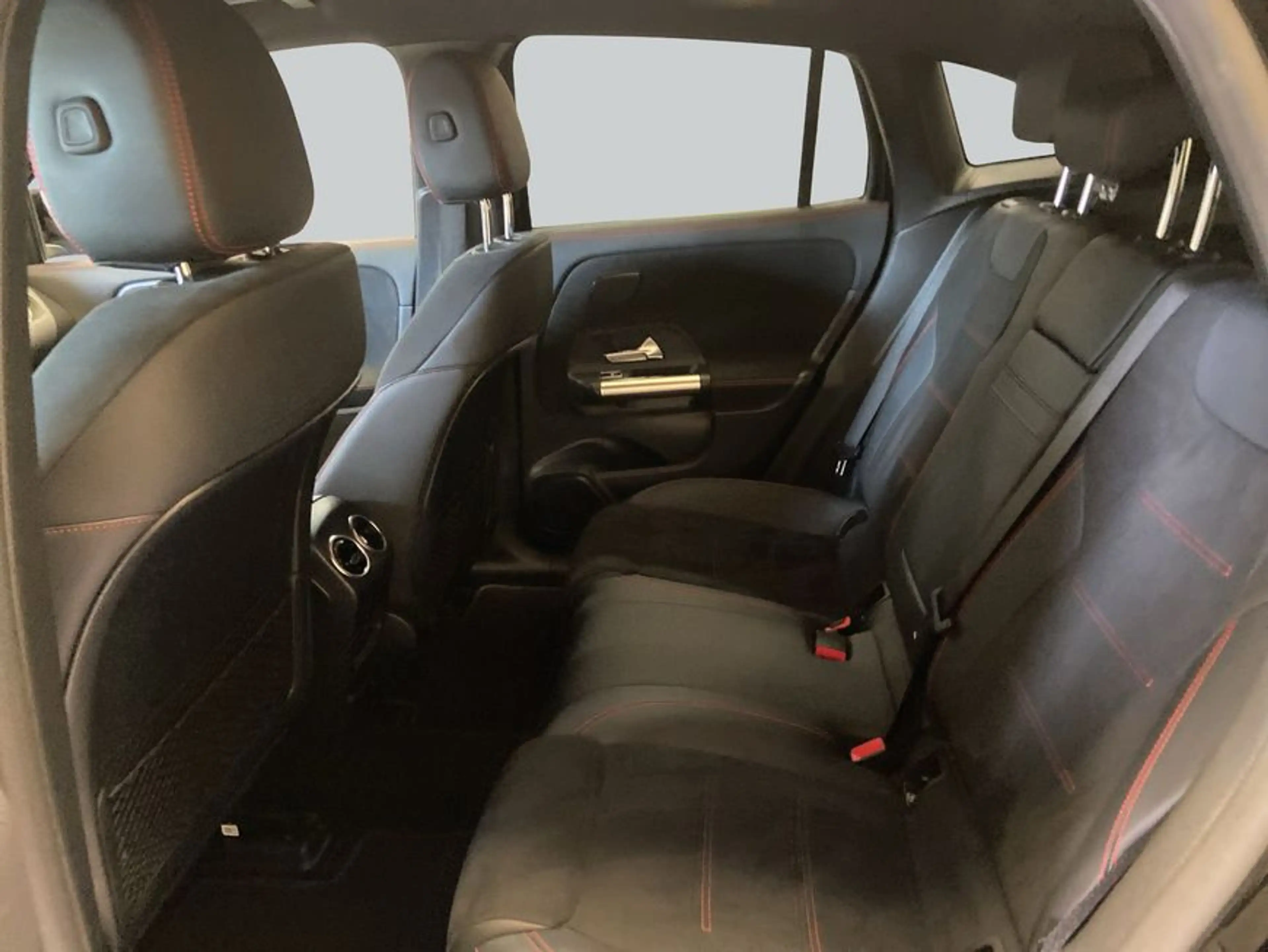 Mercedes-Benz EQA 250 EQA — photo 12