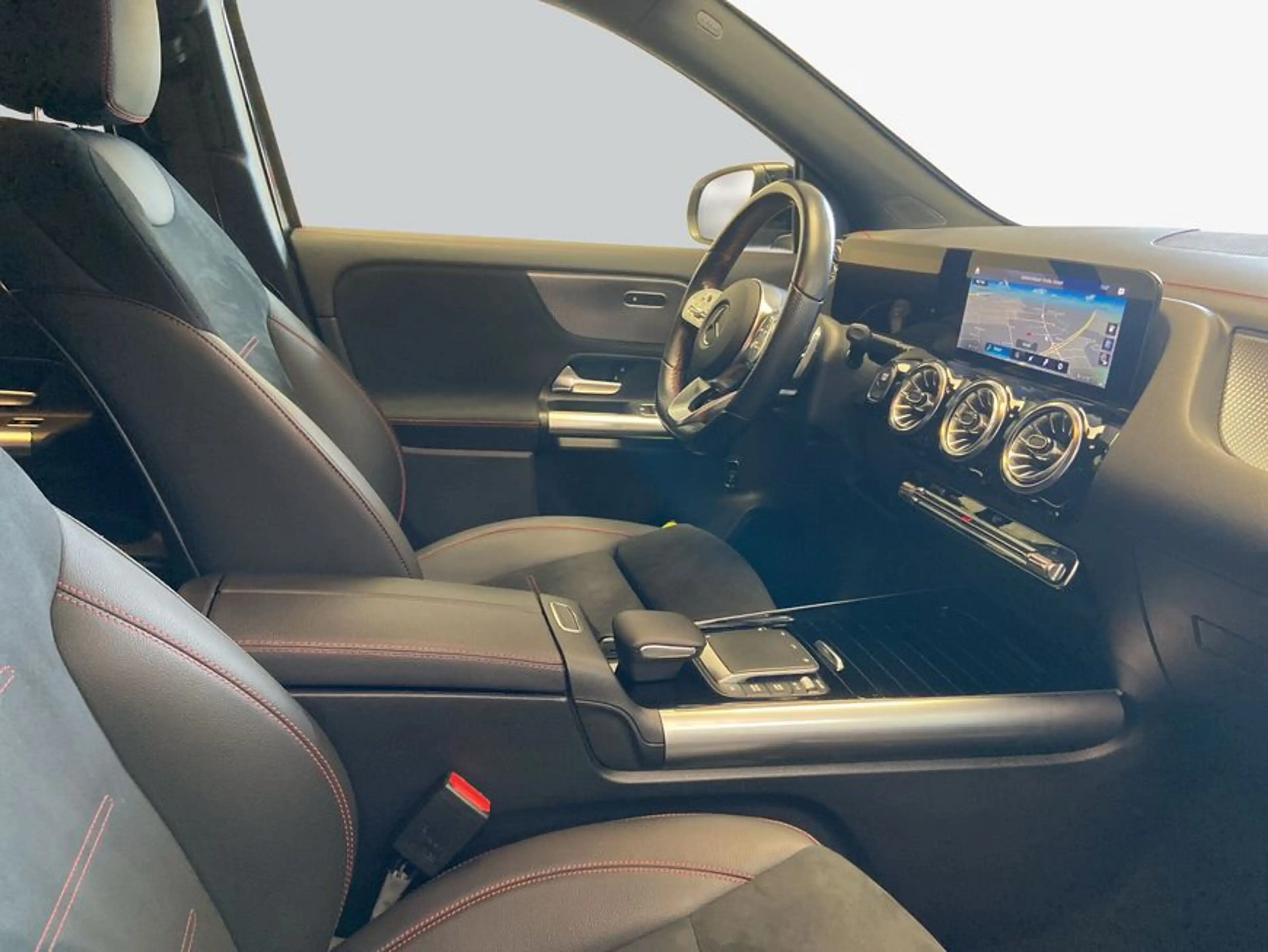 Mercedes-Benz EQA 250 EQA — photo 13