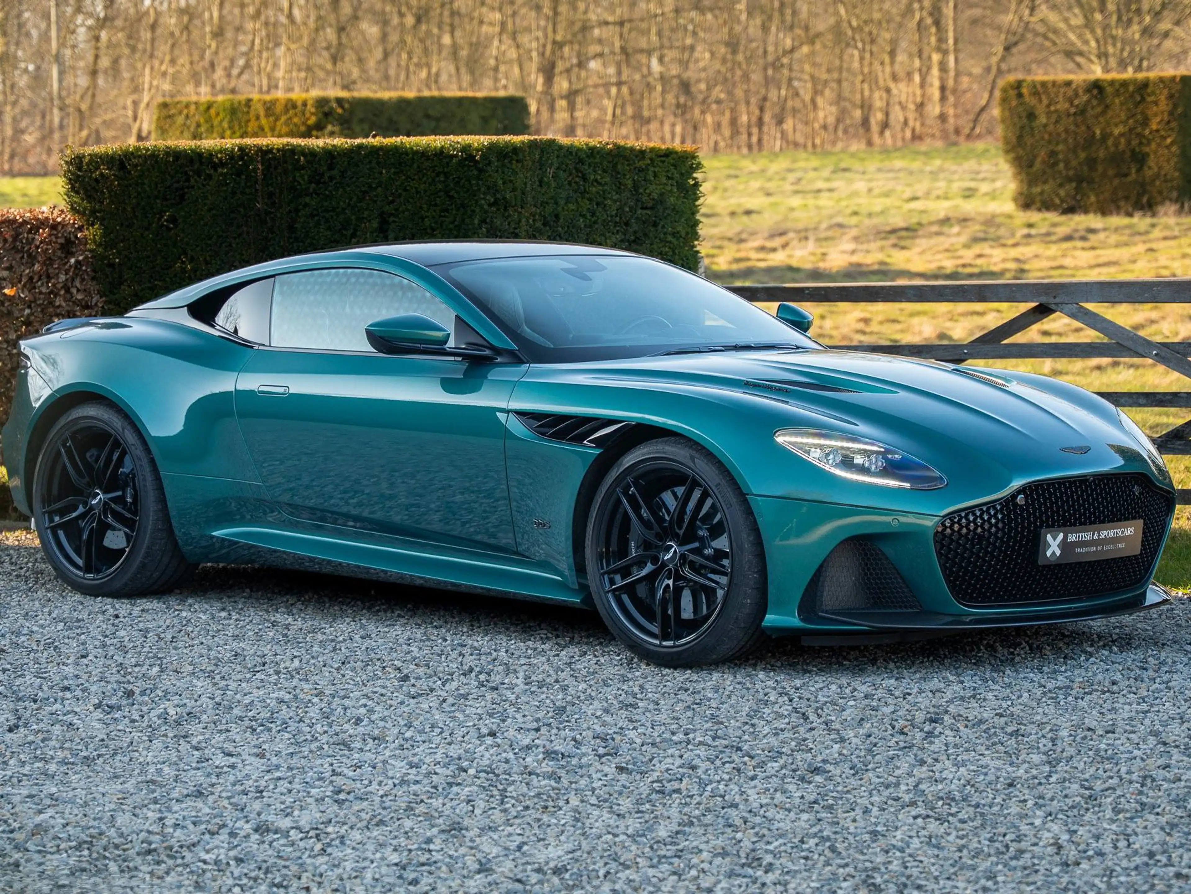 Aston Martin DBS Superleggera / 1 Owner
