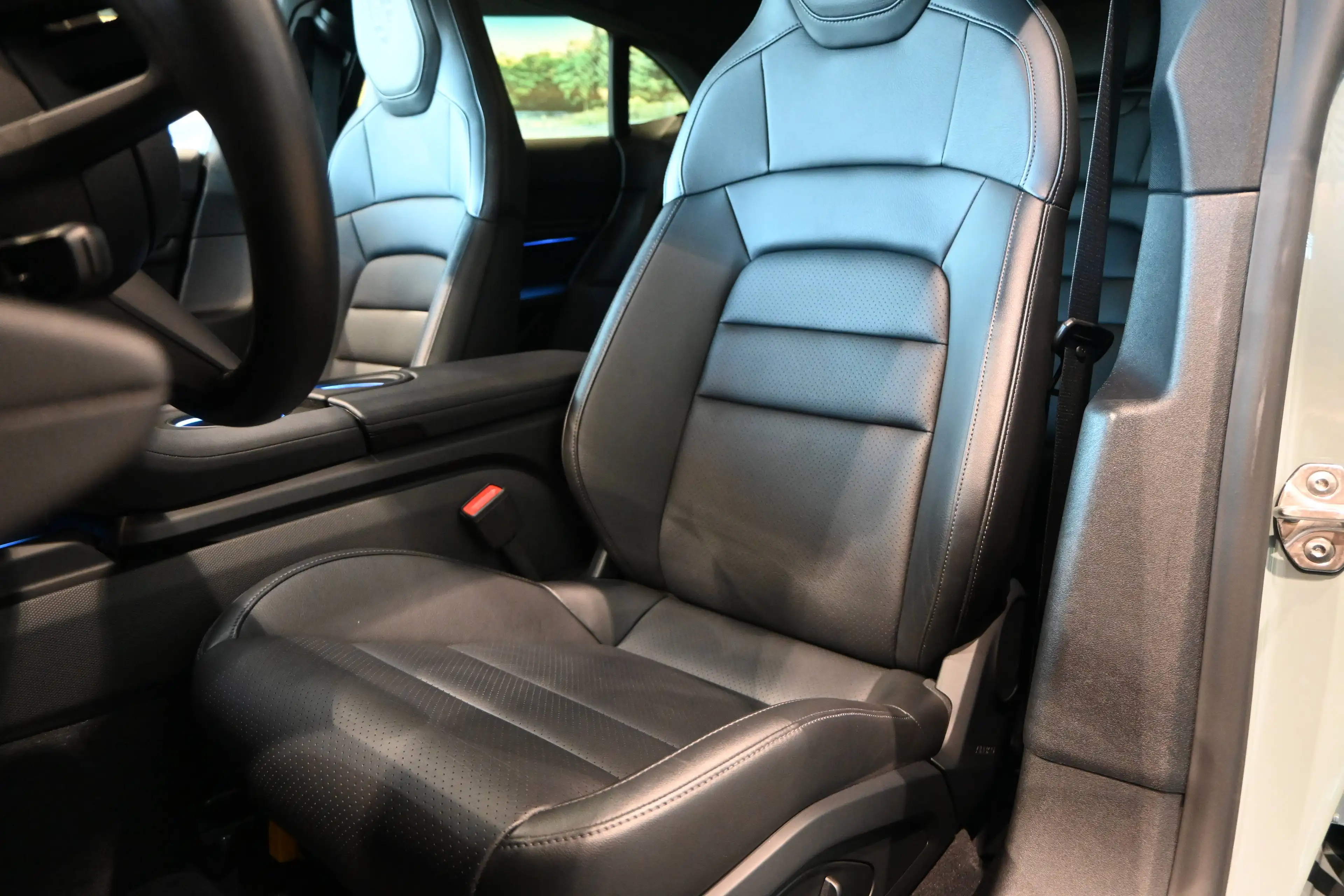 Porsche Taycan 4 Cross Turismo **PANO/BOSE/360°CAM/PASM/CHRONO/ACC/MEMORY** — photo 11