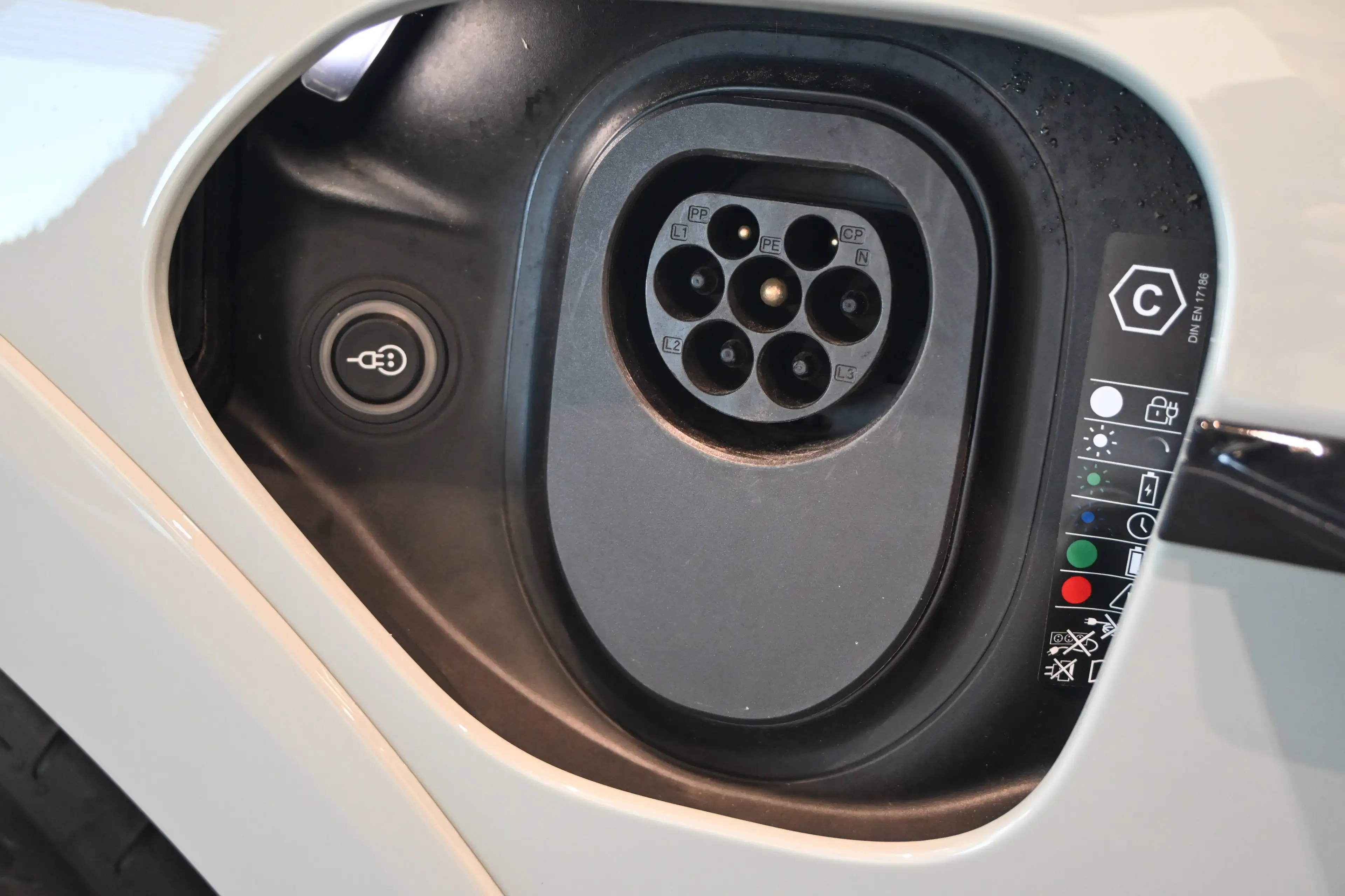 Porsche Taycan 4 Cross Turismo **PANO/BOSE/360°CAM/PASM/CHRONO/ACC/MEMORY** — photo 44